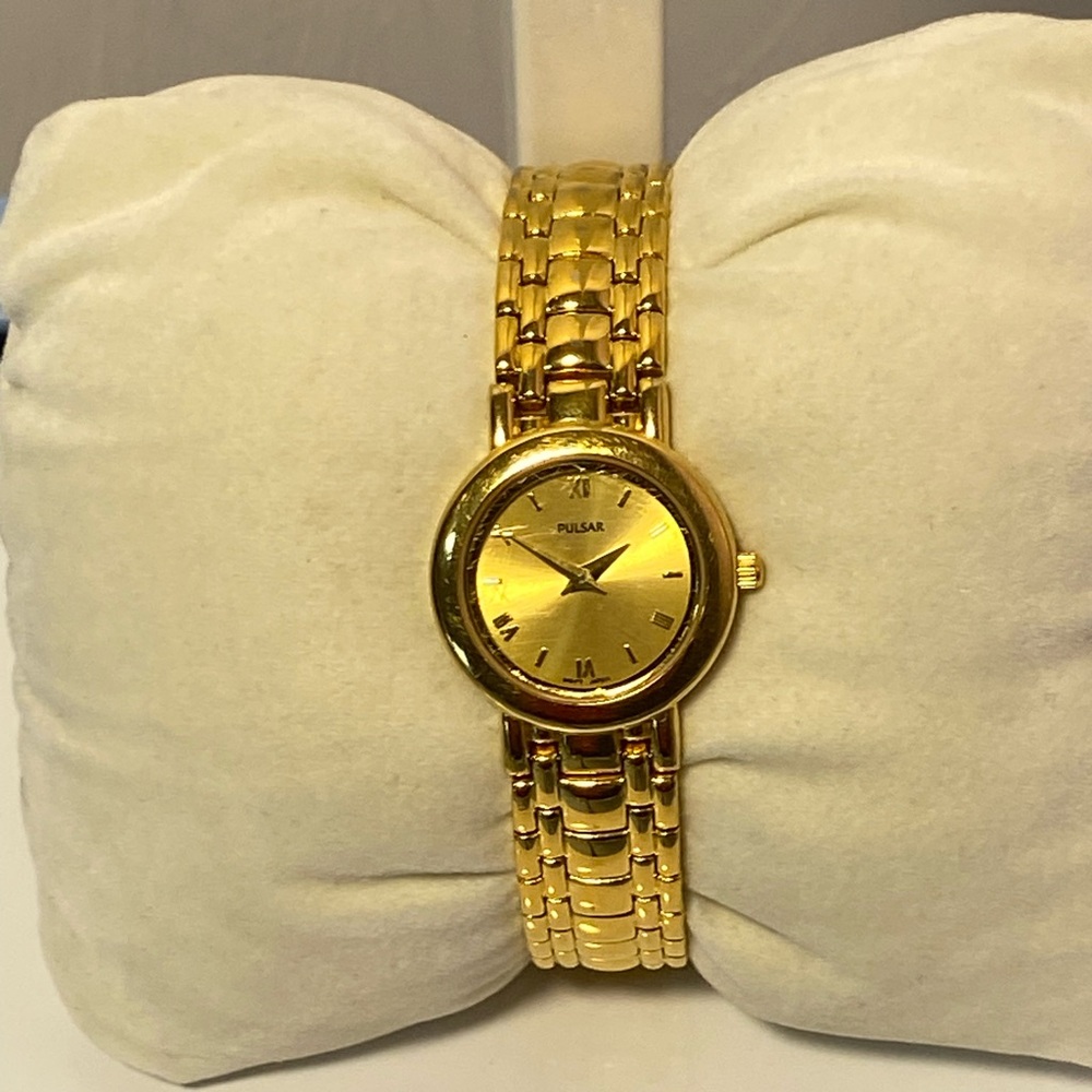 Pulsar Women’s Gold Tone Quartz Watch 9N00-X004 Roman Dial Japan